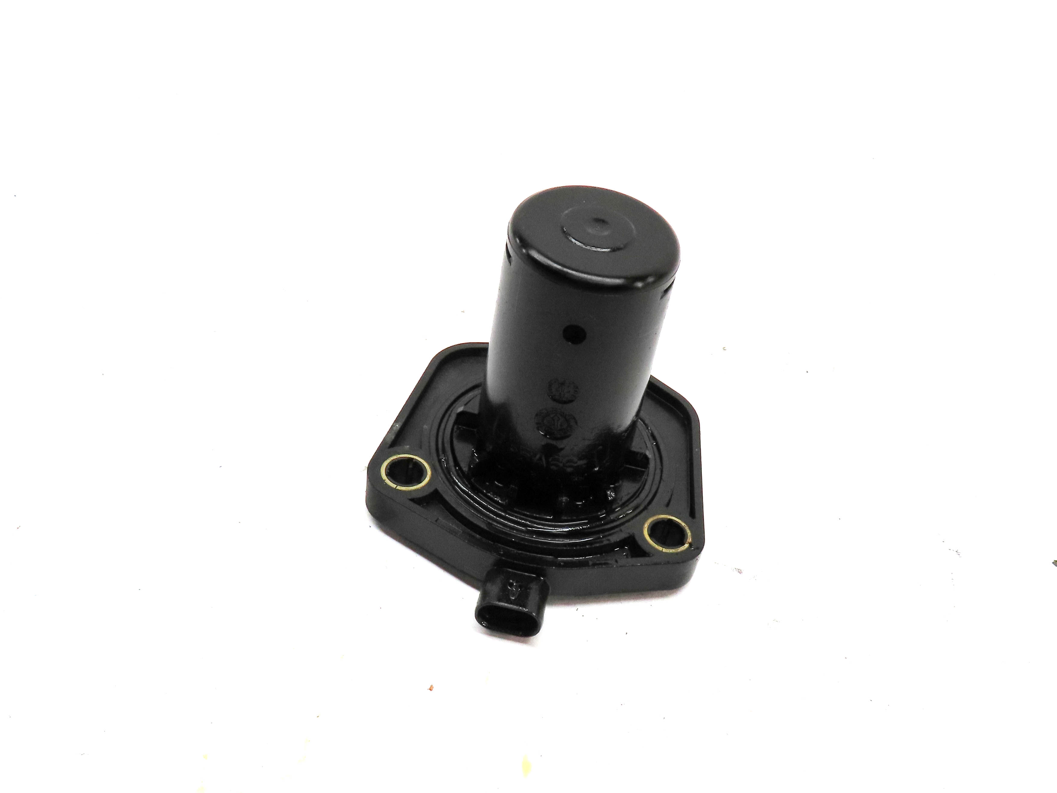 2016 MERCEDES CLA250 (W117) 2.0L (270.920) ENGINE MOTOR OIL FLUID LEVEL SENSOR — exact item pictured